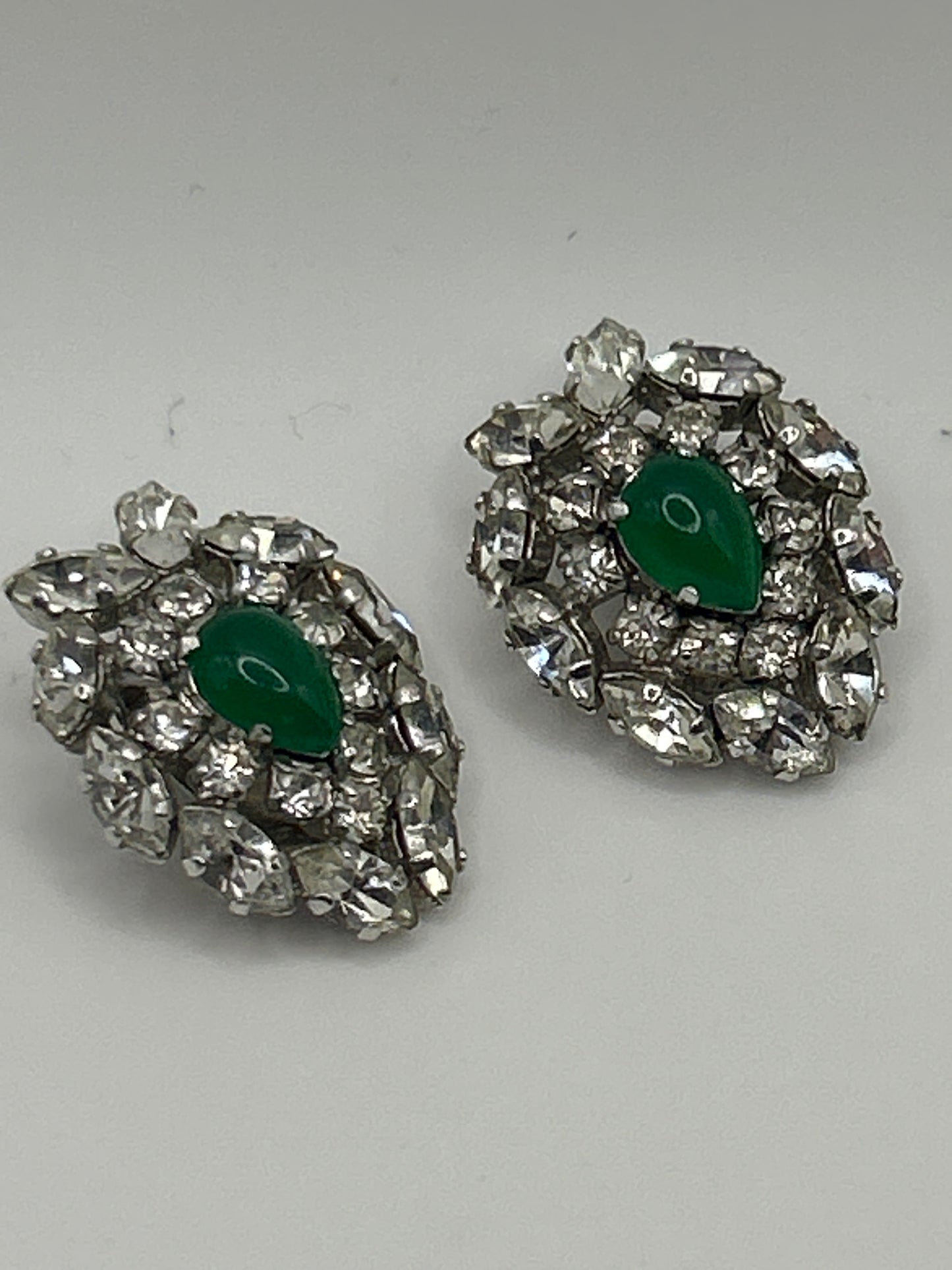 Vintage green glass Cabochons earrings 1950s clip on. Unsigned