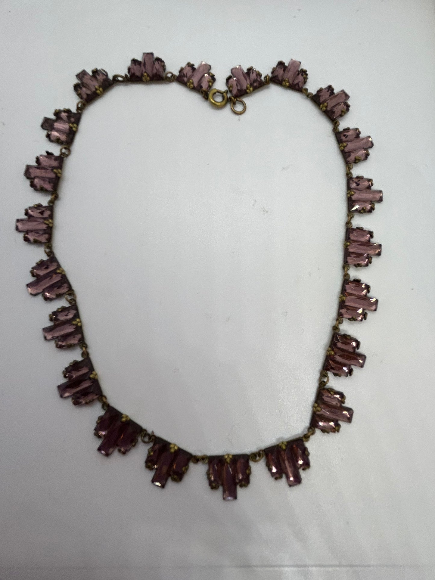 Antique Art Deco pink Vauxhall mirror glass necklace.