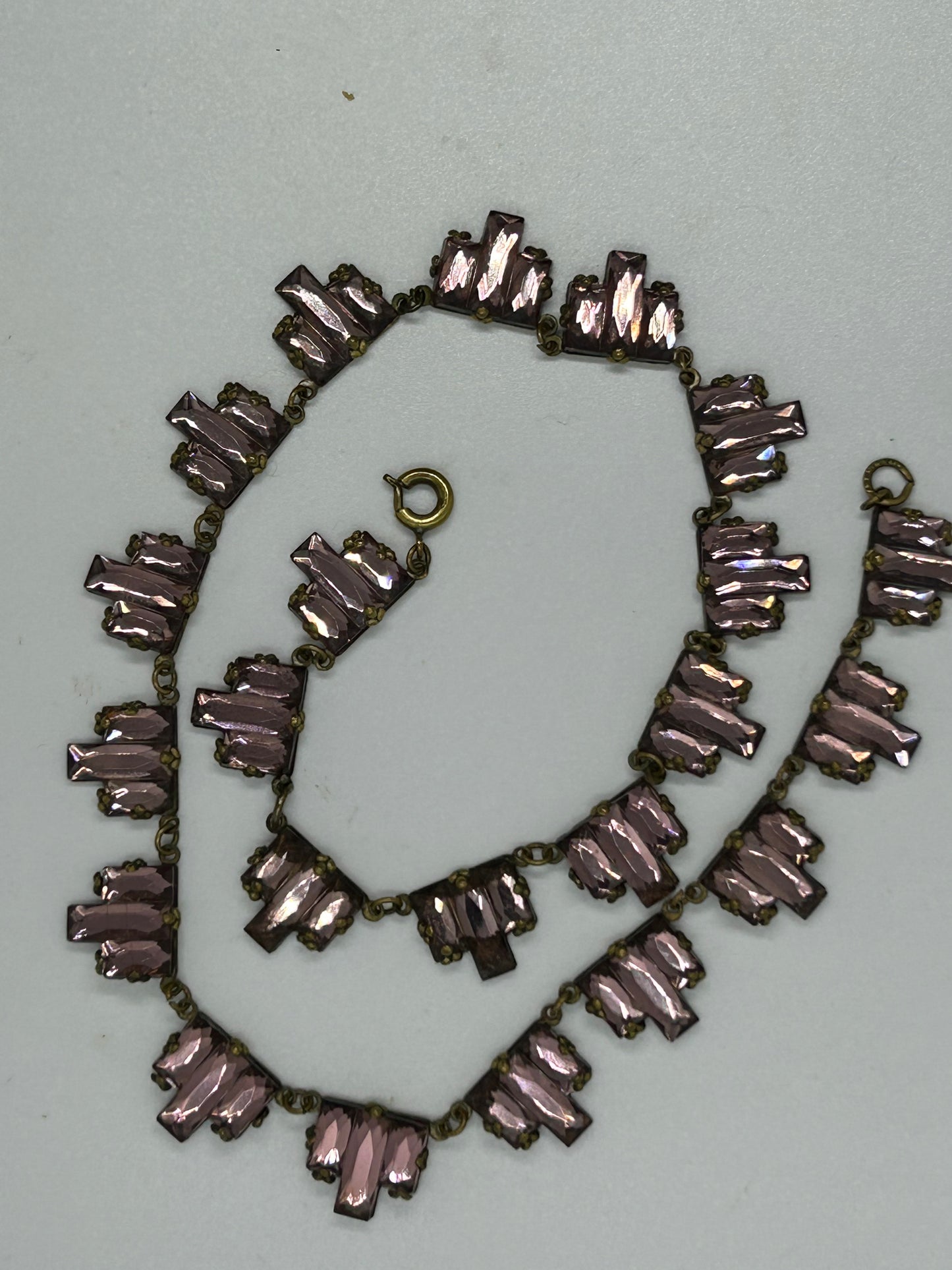 Antique Art Deco pink Vauxhall mirror glass necklace.