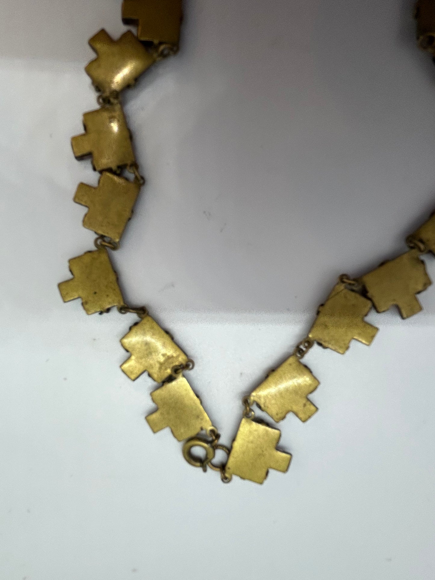 Antique Art Deco pink Vauxhall mirror glass necklace.
