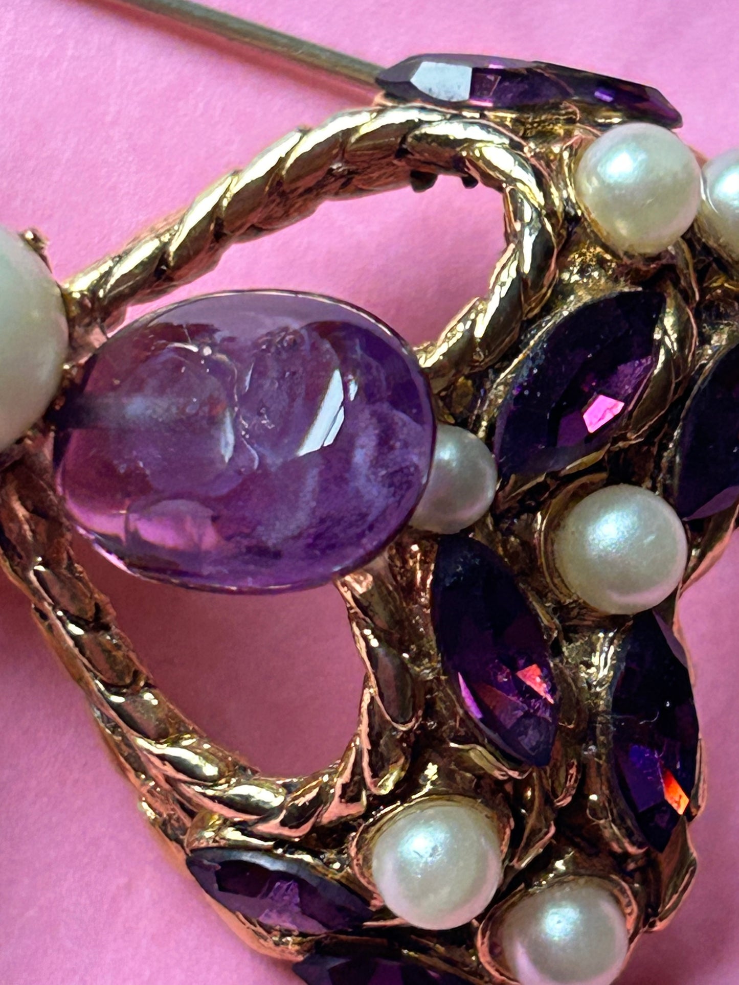 Pretty Vintage Brooch Signed Adrian Mann Bow with Amethyst Stones.