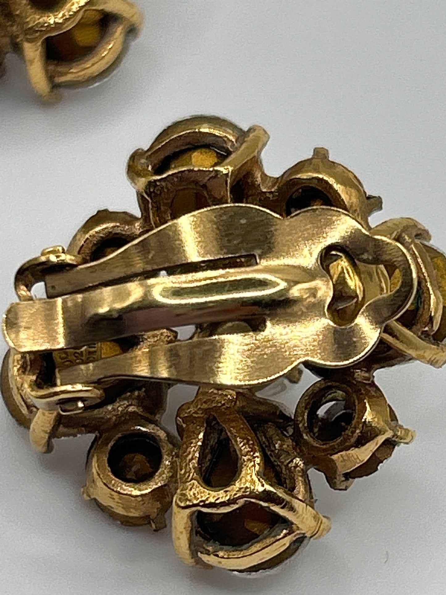 Chanel vintage 2002 clip on crystal earrings.