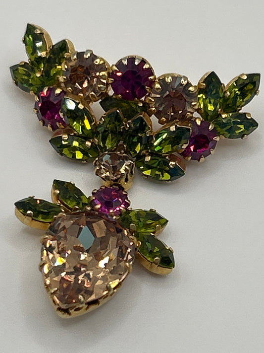 Beautiful vintage crystal brooch. Possibly Schoffel .