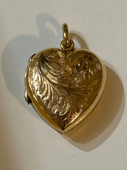 Love heart gold 9ct vintage locket pendant