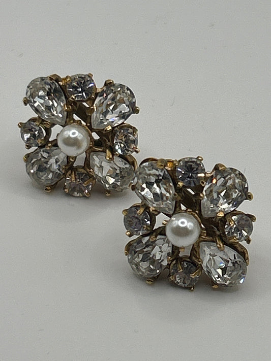 Chanel vintage 2002 clip on crystal earrings.