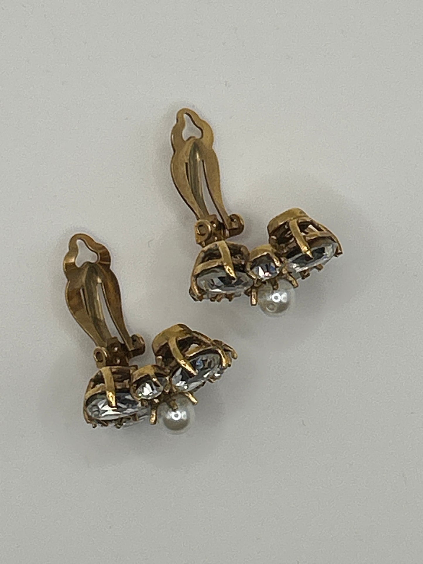 Chanel vintage 2002 clip on crystal earrings.