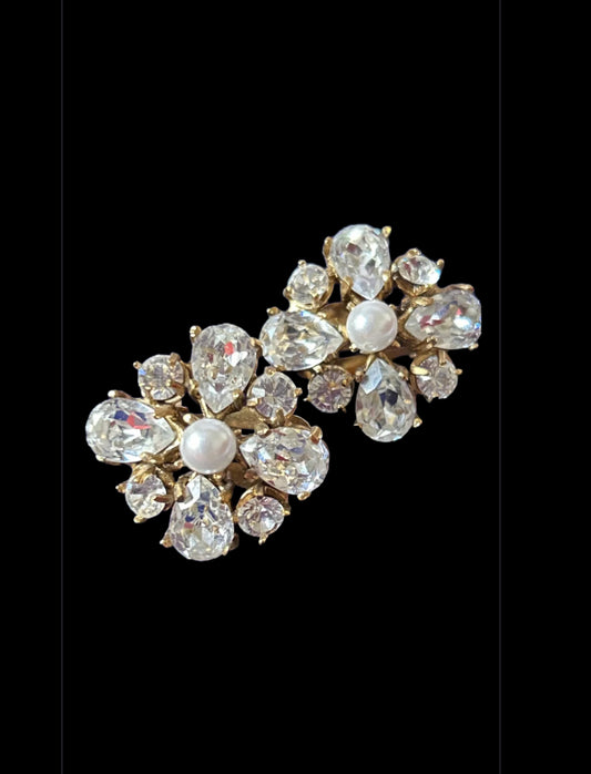 Chanel vintage 2002 clip on crystal earrings.