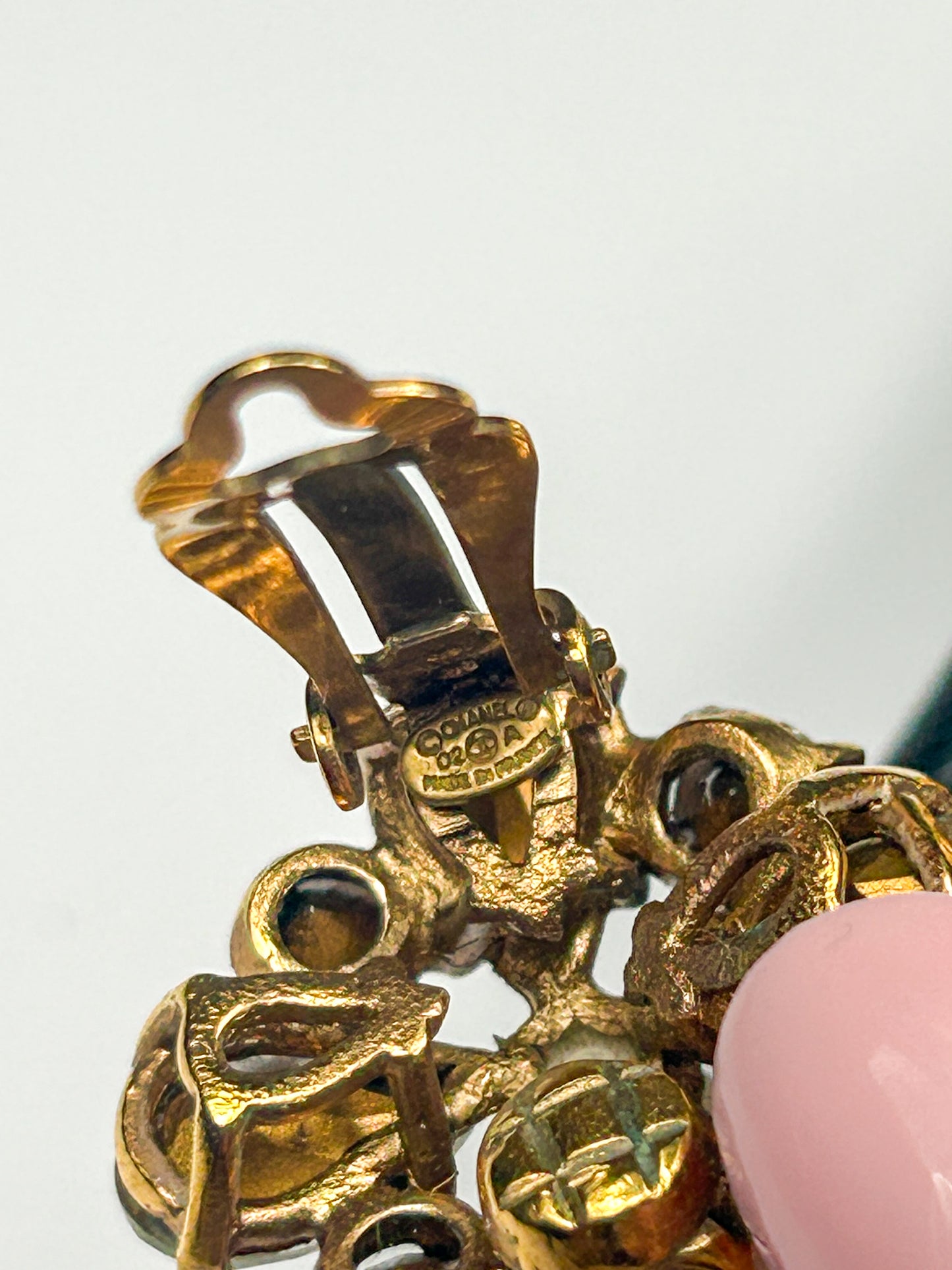 Chanel vintage 2002 clip on crystal earrings.