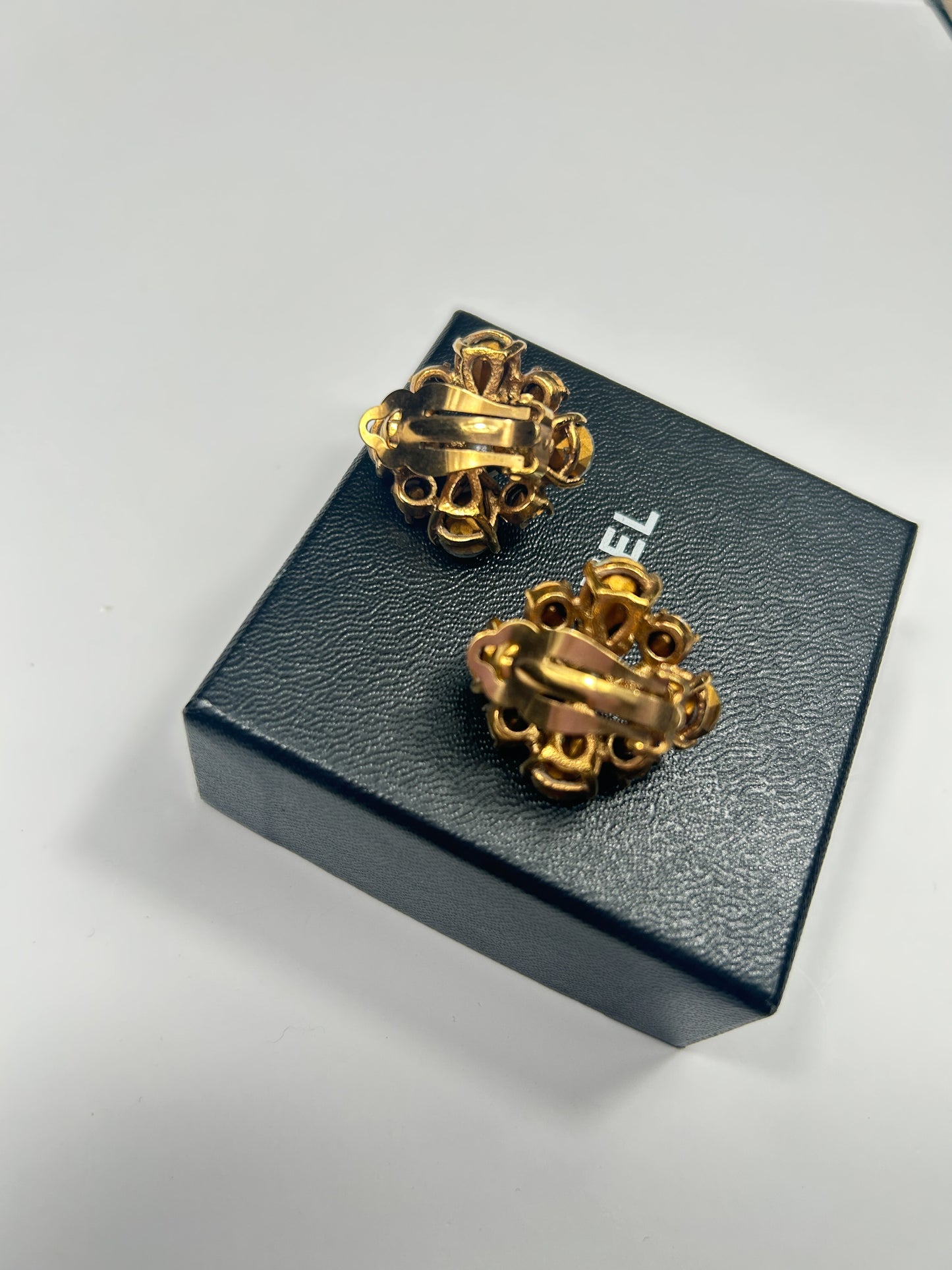 Chanel vintage 2002 clip on crystal earrings.