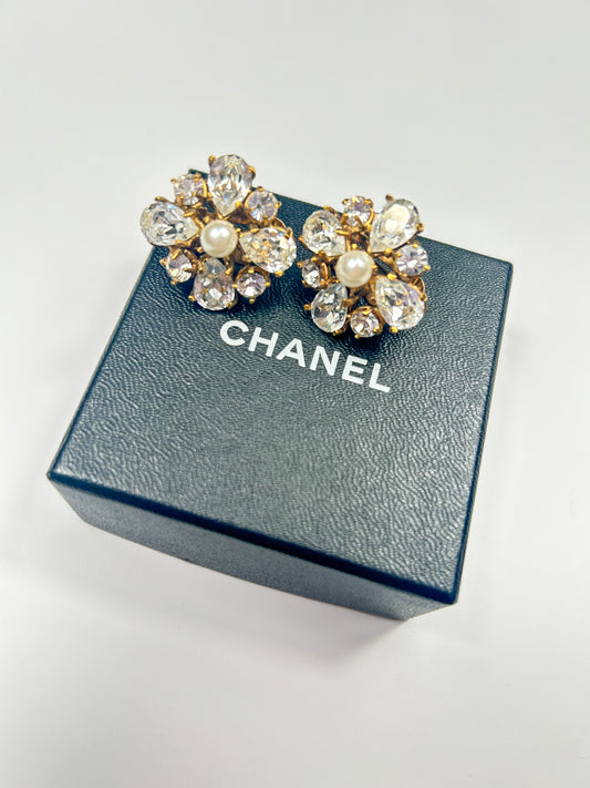 Chanel vintage 2002 clip on crystal earrings.