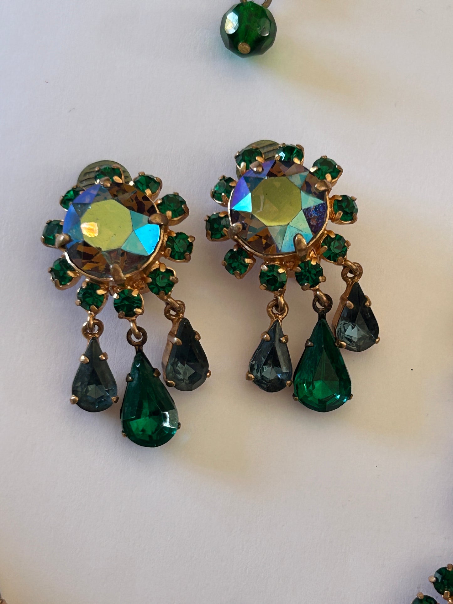 Vintage Drop Crystal Necklace With Earrings Clip On. Stunning Colours