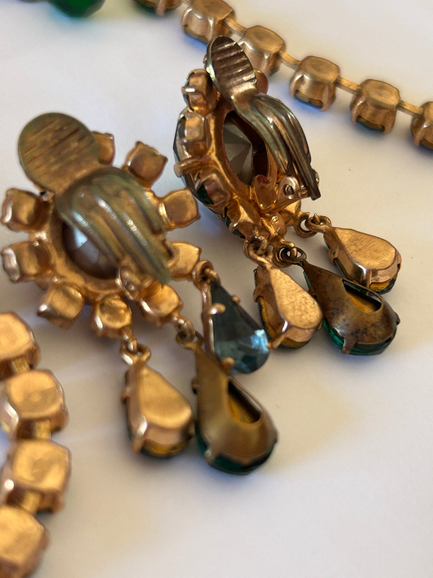 Vintage Drop Crystal Necklace With Earrings Clip On. Stunning Colours