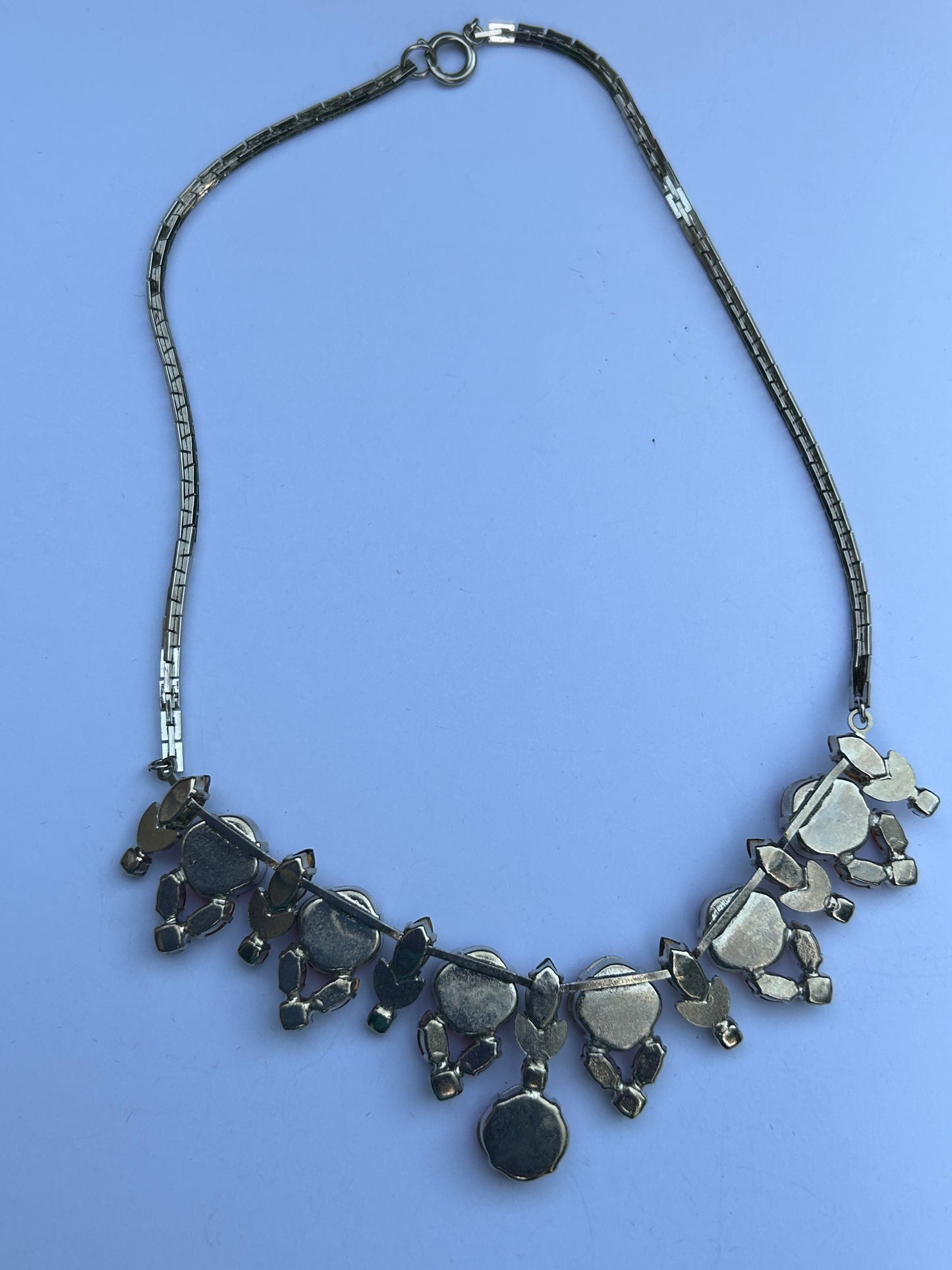 Beautiful pink crystal vintage necklace.