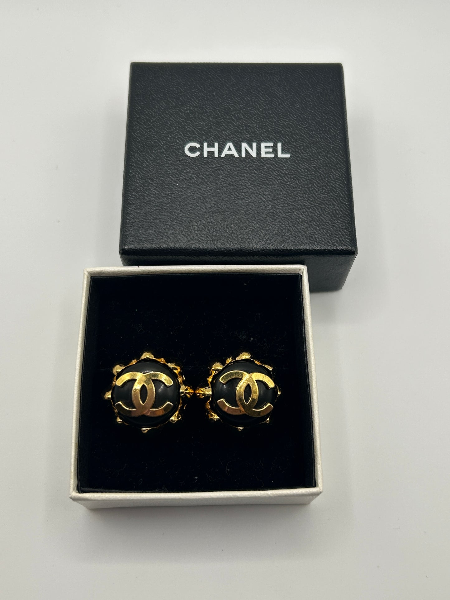 Chanel vintage clip on earrings . Dated 1993.