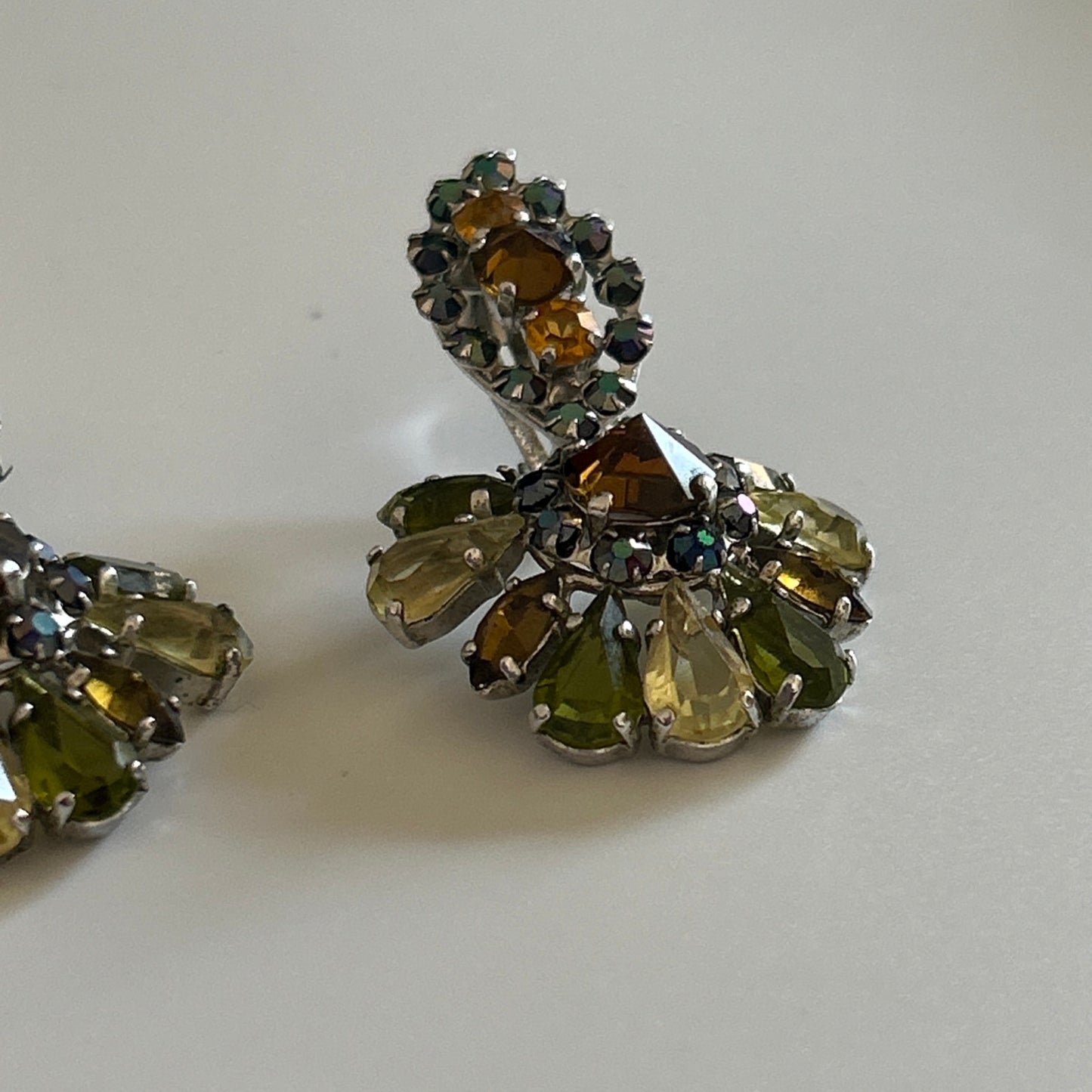 Christian Dior Crystal Vintage
Brooch And Clip On Earrings Signed And Dated 1959