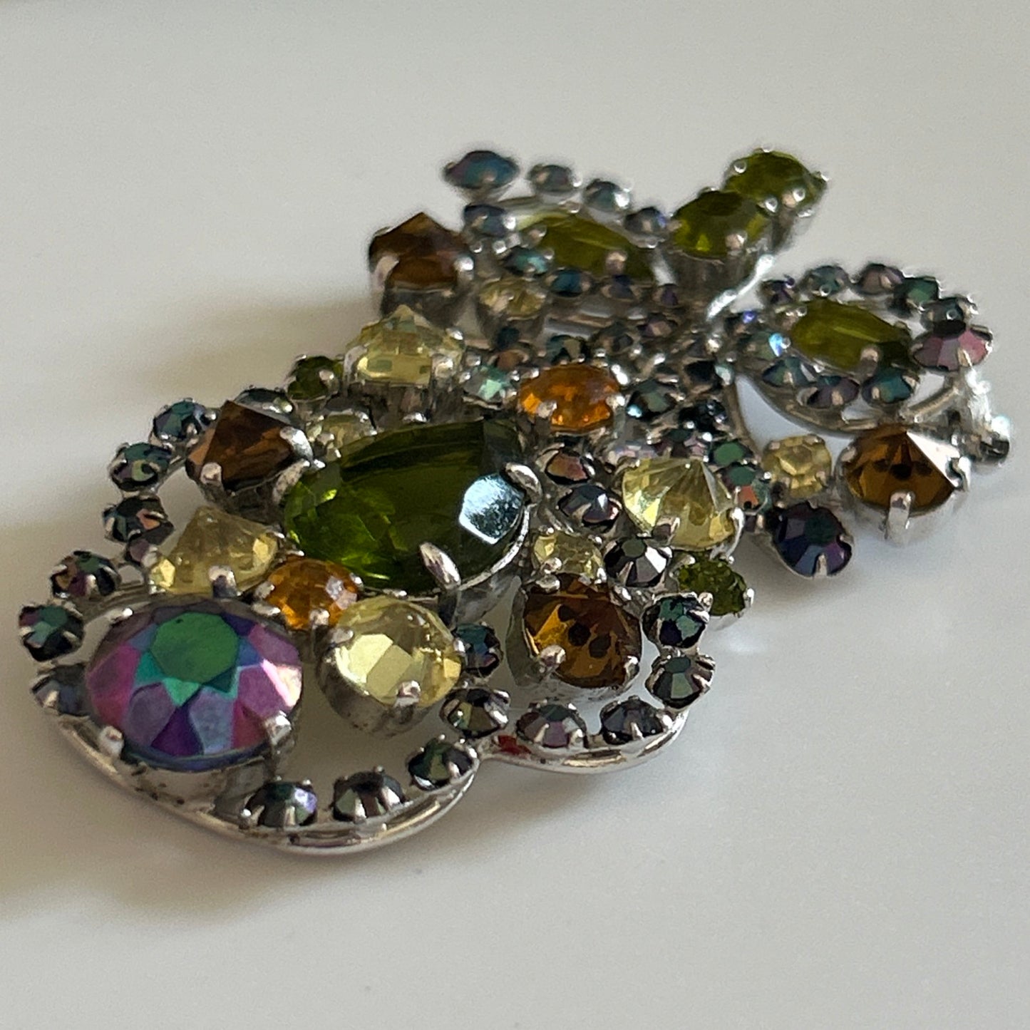 Christian Dior Crystal Vintage
Brooch And Clip On Earrings Signed And Dated 1959