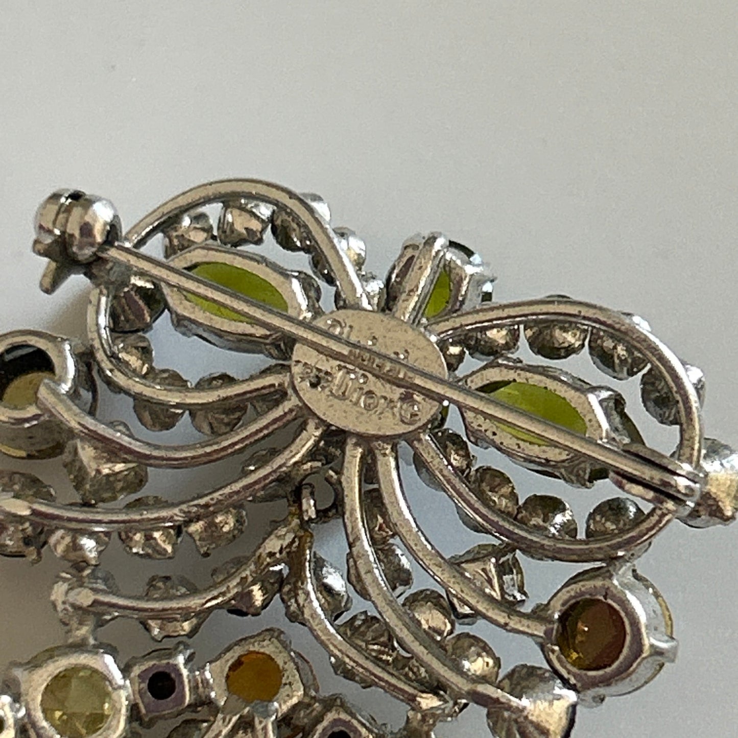 Christian Dior Crystal Vintage
Brooch And Clip On Earrings Signed And Dated 1959