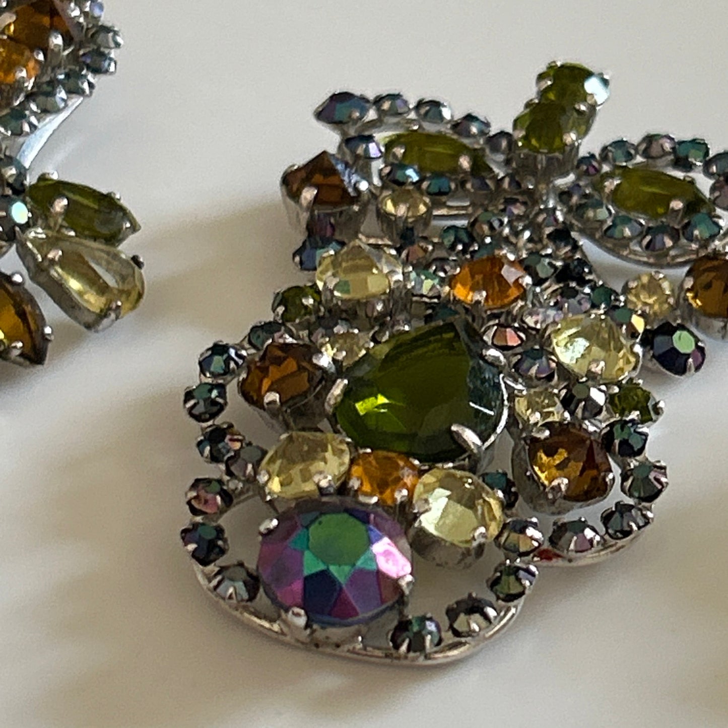 Christian Dior Crystal Vintage
Brooch And Clip On Earrings Signed And Dated 1959