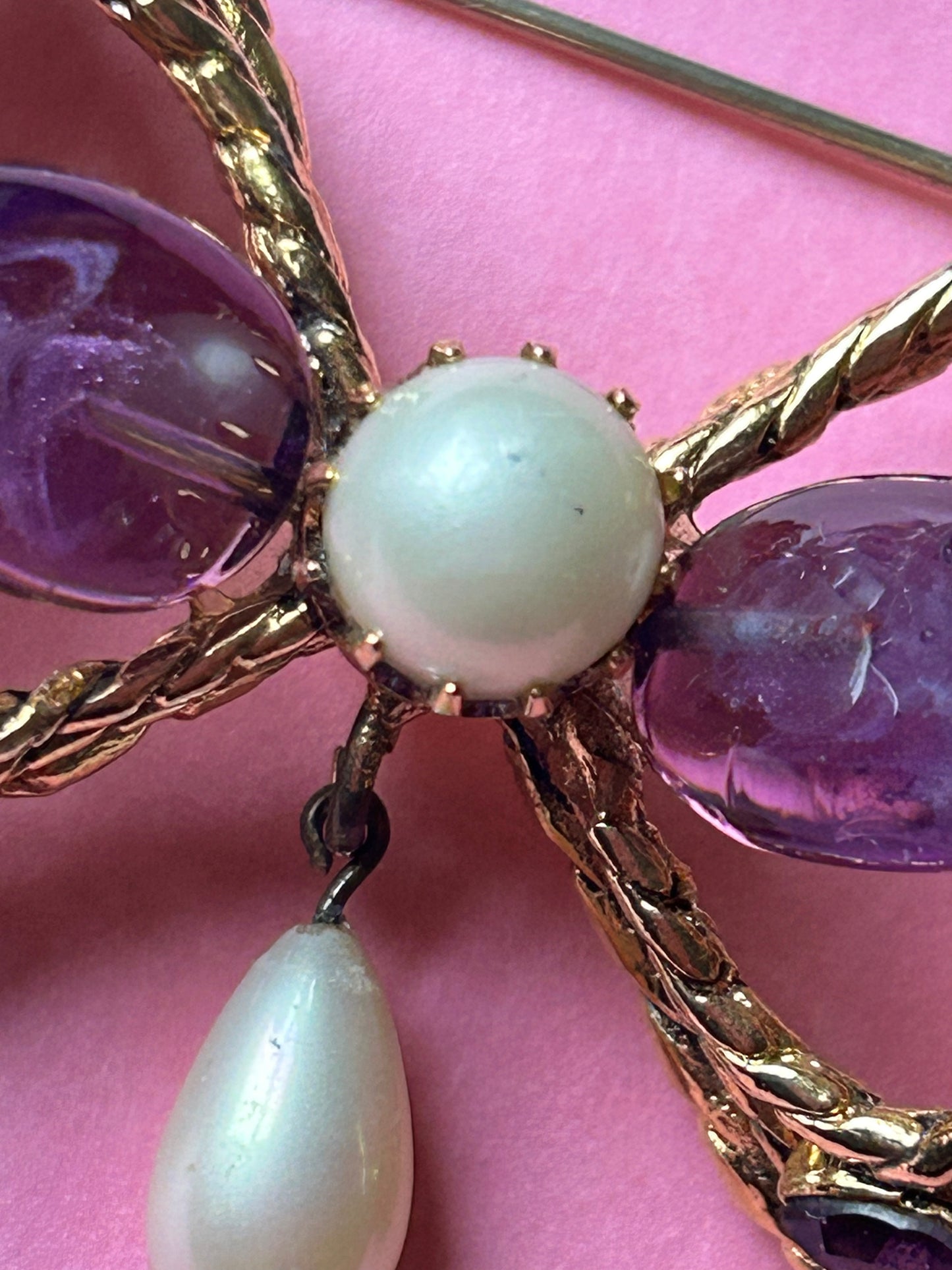 Pretty Vintage Brooch Signed Adrian Mann Bow with Amethyst Stones.