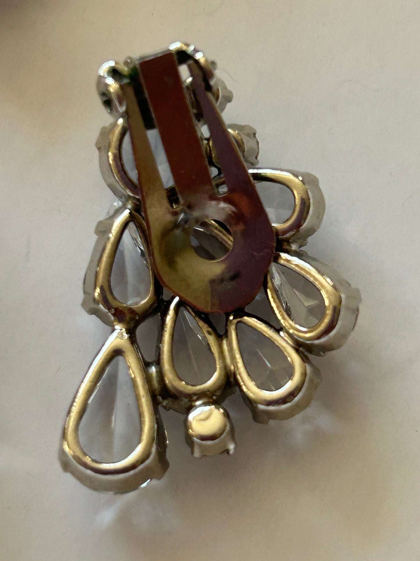 Vintage crystal set brooch and clip on earrings.