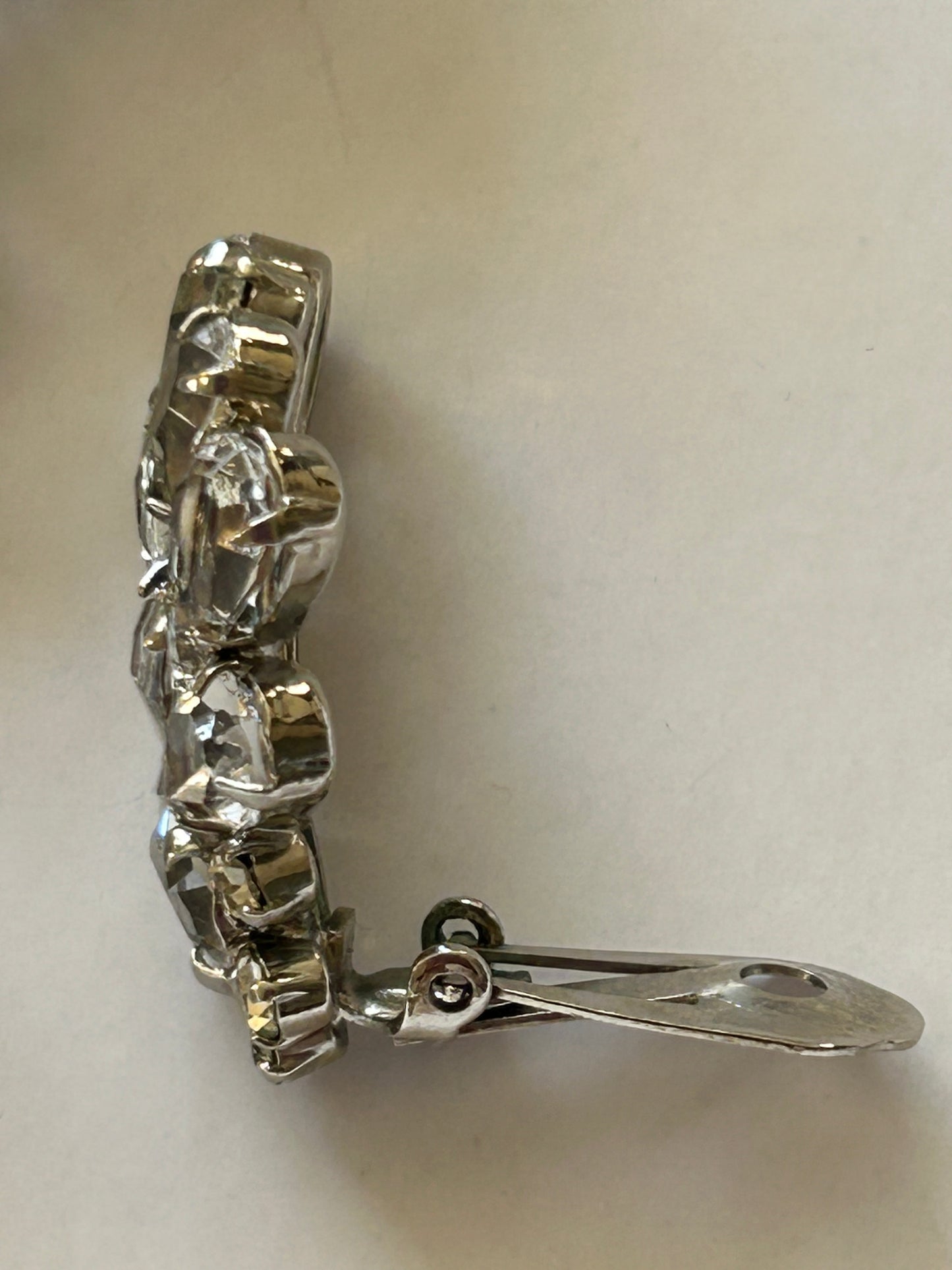 Vintage crystal set brooch and clip on earrings.