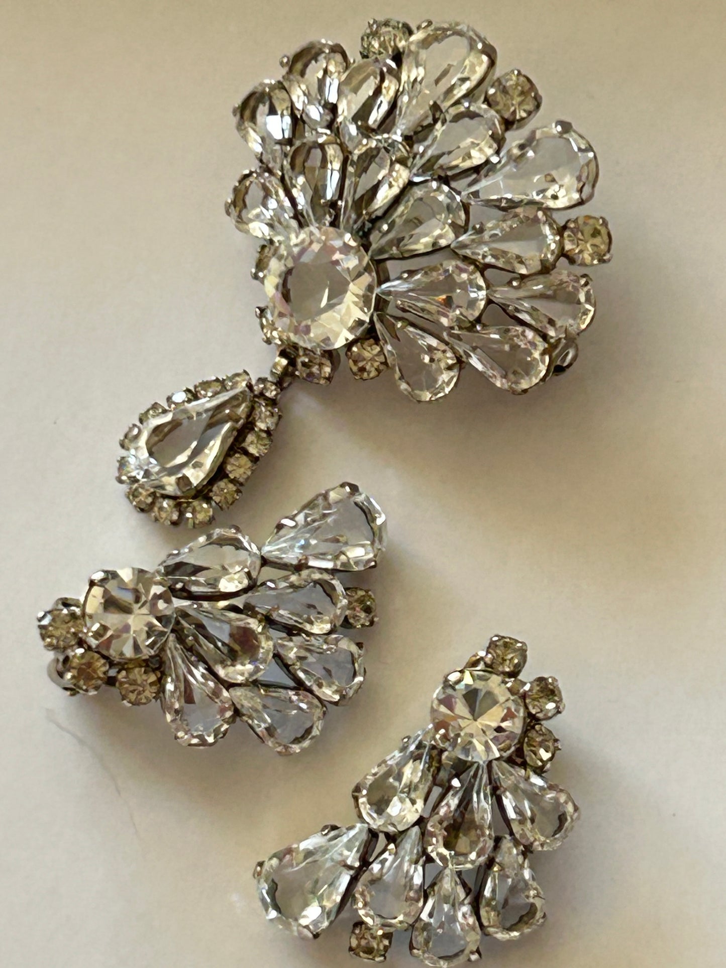 Vintage crystal set brooch and clip on earrings.