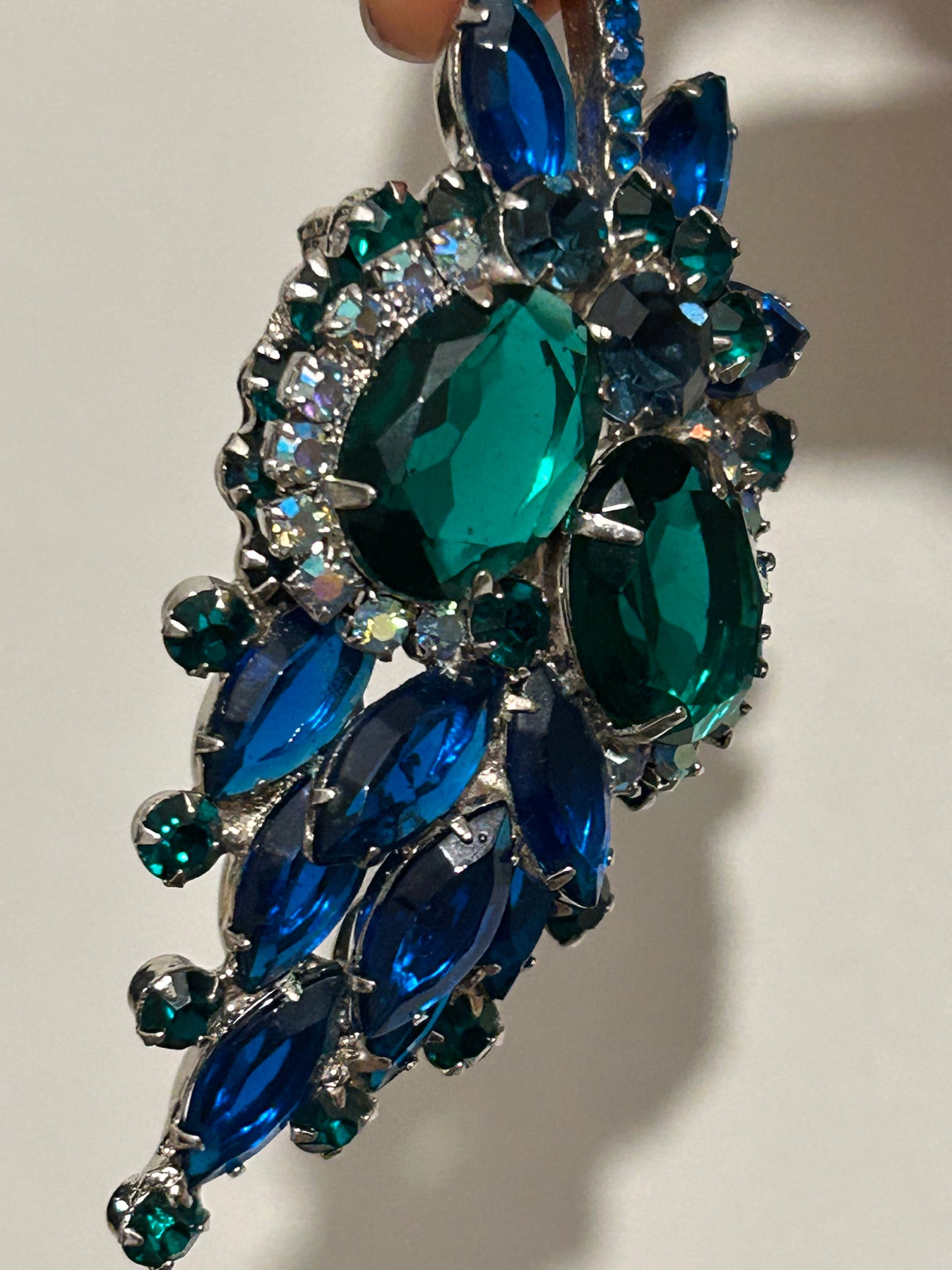 DeLizza & Elster Juliana Book PiecePaisley Floral Brooch. Beautiful Green Glass